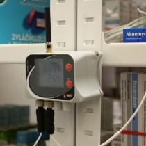 Holder for mounting the GSM or CO2 Datalogger on magnetic surfaces